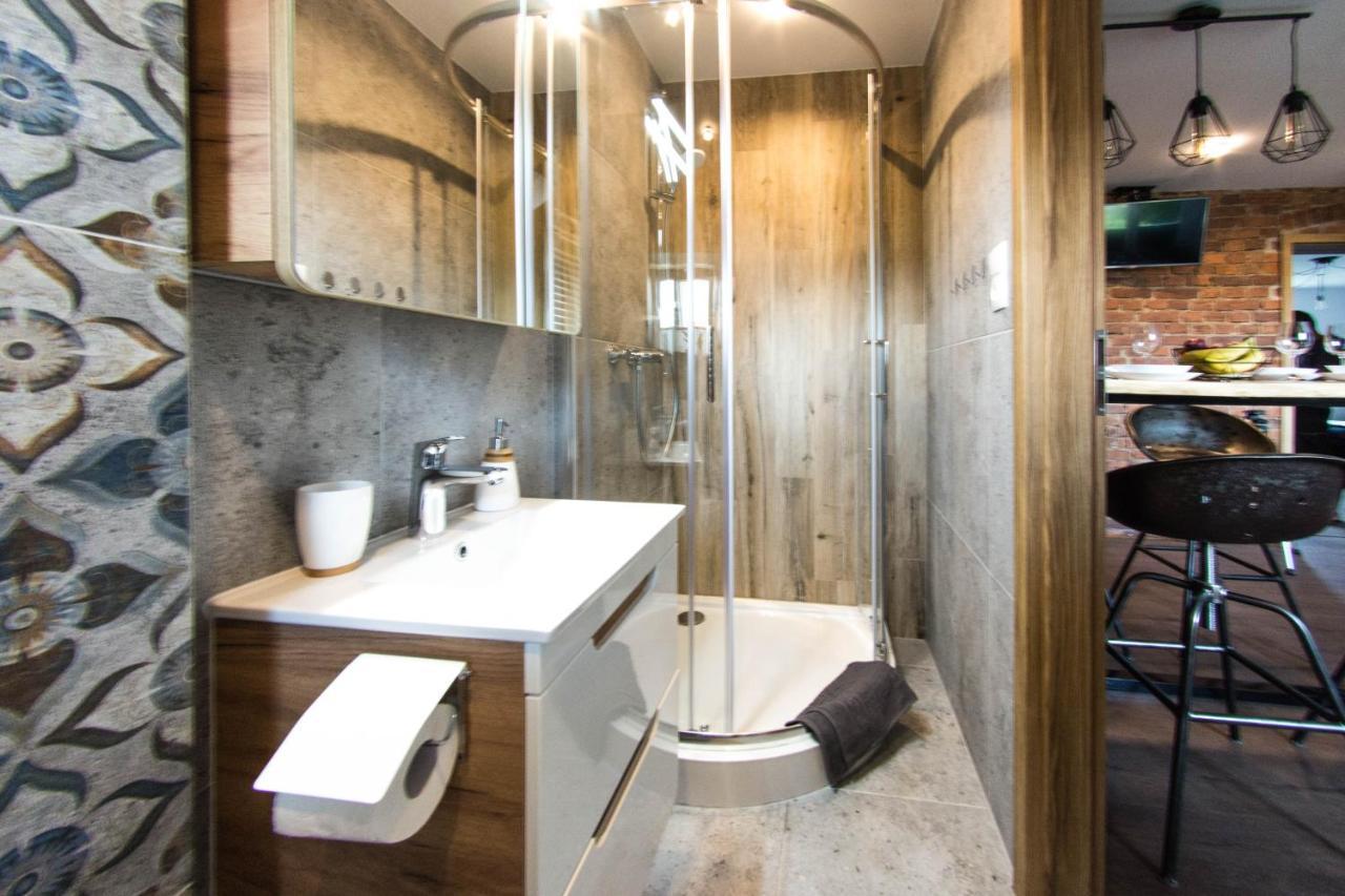 Apartament Wita Stwosza イェレニャ・グーラ エクステリア 写真