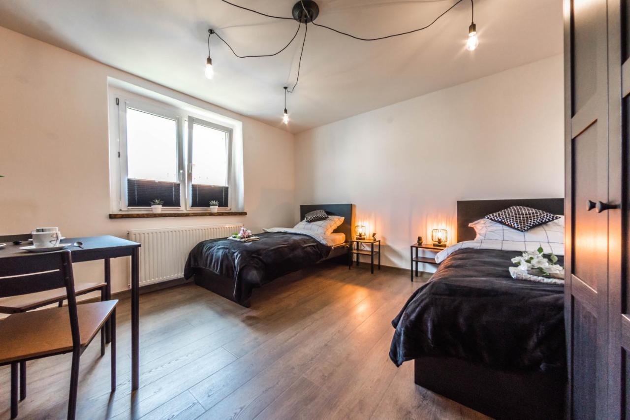 Apartament Wita Stwosza イェレニャ・グーラ エクステリア 写真