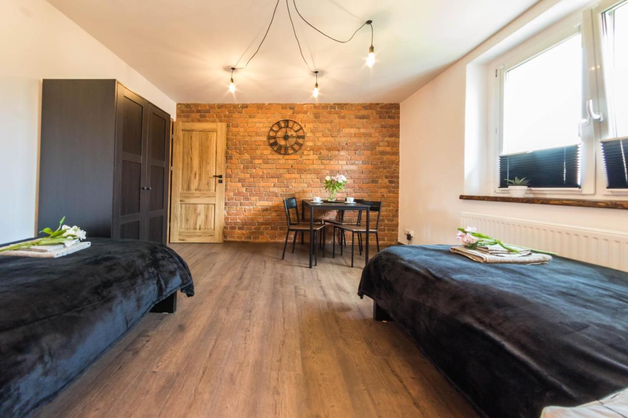 Apartament Wita Stwosza イェレニャ・グーラ エクステリア 写真