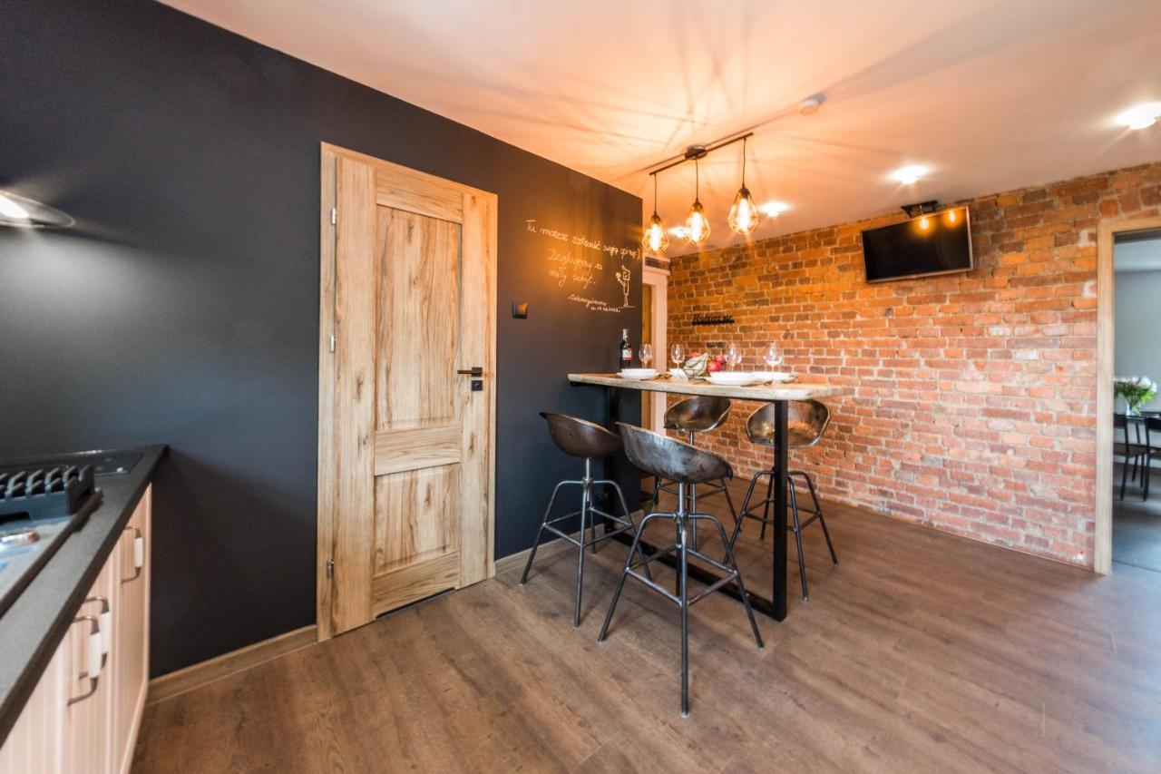 Apartament Wita Stwosza イェレニャ・グーラ エクステリア 写真